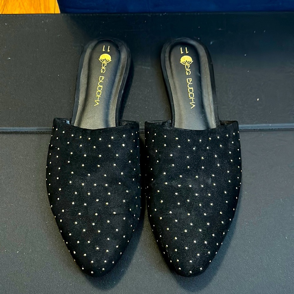 Black mule flats